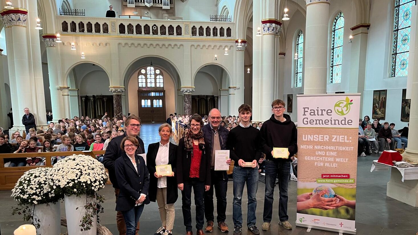 Messe-SUG-12-aspect-ratio-16-9